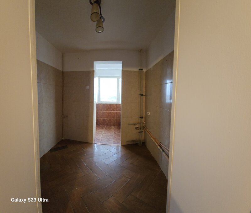 Titan, Metrou 1 Decembrie 1918,