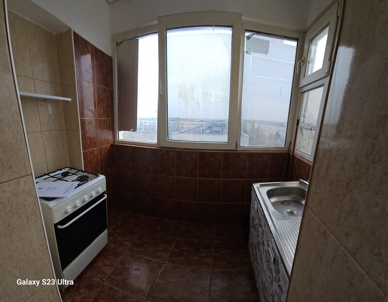 Titan, Metrou 1 Decembrie 1918,