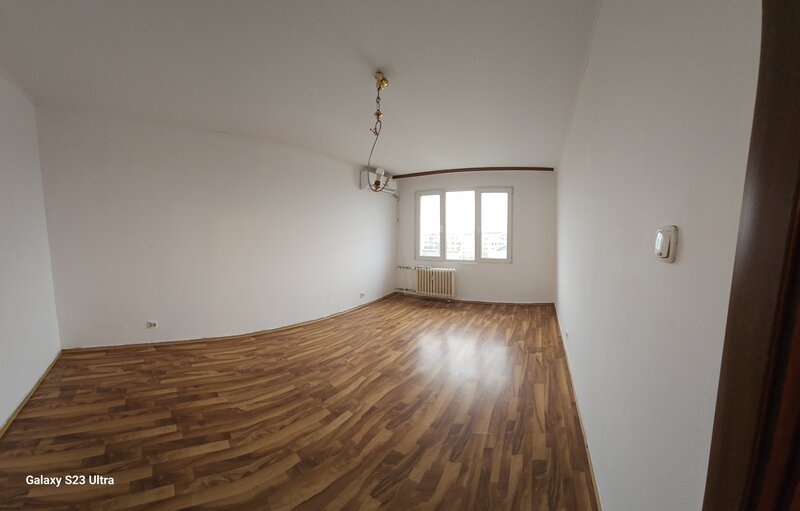 Titan, Metrou 1 Decembrie 1918,